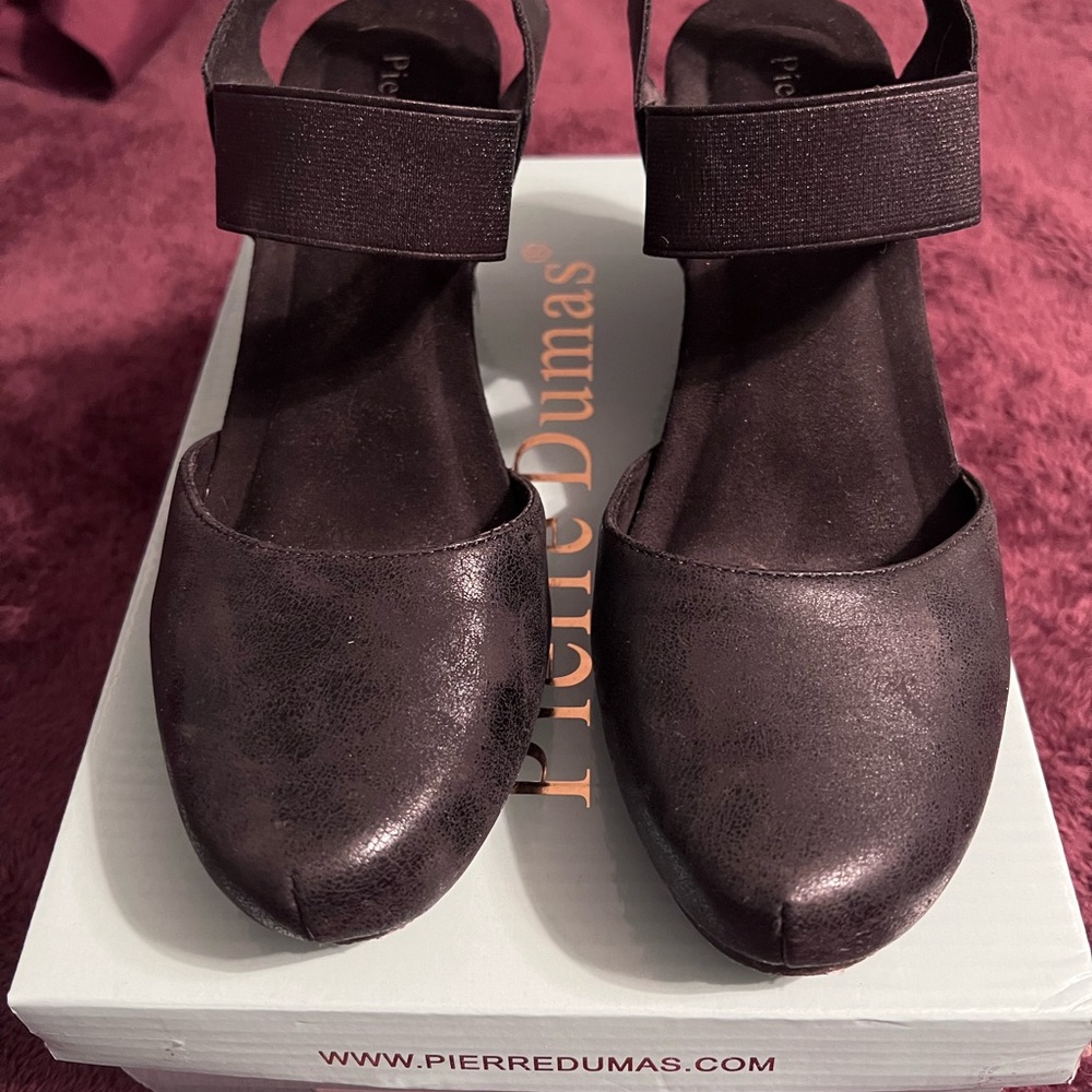 Pierre Dumas Women's Black Sandals